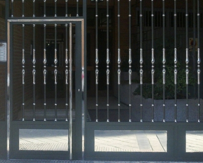 Puertas de acceso a viviendas
